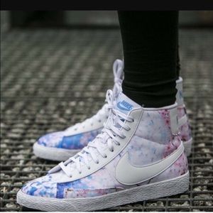 nike blazer cherry